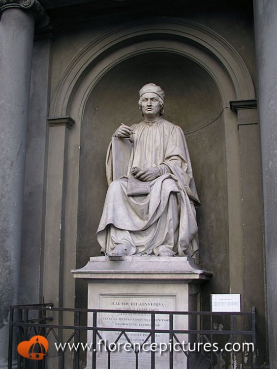 Statues of Arnolfo di Cambio